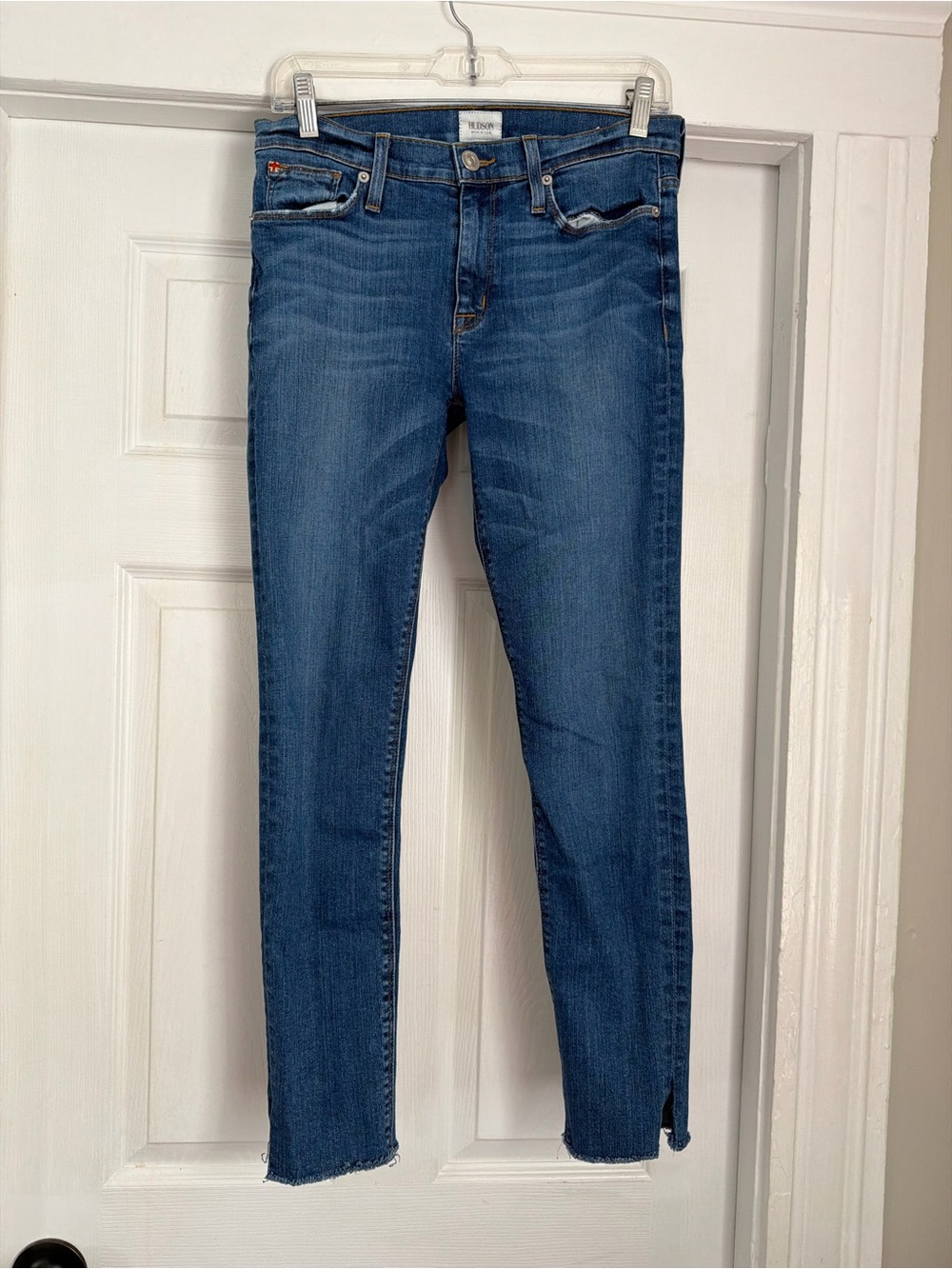 Hudson Nico Mid Rise Super Skinny Cropped Medium Wash Jean Size 28 Raw Edge